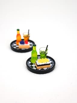 A Miniature Soda Cake Set Scene Decoration, Miniature Soda, Miniature Cake, Miniature Tray, Dollhouse Dollhouse Accessories, Dollhouse Toys, Miniature Food Toys, Photography Props, Miniature Landscape Decorations, Miniatures Decoration, Small Gifts, Giveaways, Home Decor Items