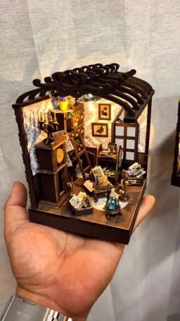Vintage Book Nook DIY Kit 3D Wooden Bookend Mini Dollhouse Handmade Assembly Model Desktop Bookshelf Decor for Birthday Gifts