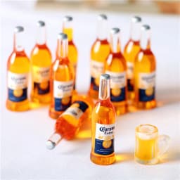 【M】10Pcs 1:6 Dollhouse Miniature Resin Beer Bottle Simulation Wine Bottle Model Doll House Accessories Kids Toys