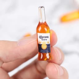 【M】10Pcs 1:6 Dollhouse Miniature Resin Beer Bottle Simulation Wine Bottle Model Doll House Accessories Kids Toys