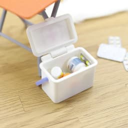 1/12 Miniature Dolls House Accessories Medicine Box with Pills Bottle Pharmacy Scene Model Ornament for Dolls Accessories Toys