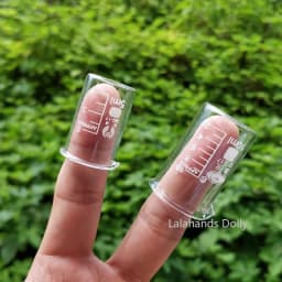 Dollhouse Mini Plastic Simple Lovely Baking Measuring Cup Powder Seasoning Graduated Cup for Dollhouse Furniture Accessories