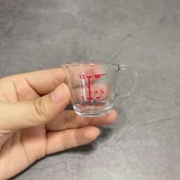 Dollhouse Mini Plastic Simple Lovely Baking Measuring Cup Powder Seasoning Graduated Cup for Dollhouse Furniture Accessories