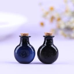 2Pcs 1:12 Dollhouse Miniature Glass Color Bottles Cork Bottles Tiny Jar Wishing Bottle Model For Dollhouse Decoration