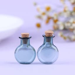 2Pcs 1:12 Dollhouse Miniature Glass Color Bottles Cork Bottles Tiny Jar Wishing Bottle Model For Dollhouse Decoration