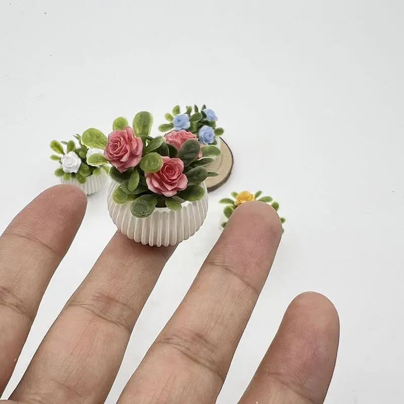1Pcs Doll House Living Room Scene Decoration Mini Rose Plant Potted Plants Model Miniature Landscape Handicrafts