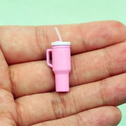1/12 Scale Dollhouse Mini Simulation Tumbler Cup With Straw Mini Insulated Water Cup Pretend Play Doll Accessory