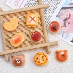 8/16/24pcs Shiny Cartoon Bear Bread Resin Flatback Charms Non-Magnetic DIY Decorative Crafts for Phone Case Hairpin Scrapbooking