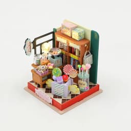 Wooden Mini Doll Houses DIY Handmade 3D Puzzle Assembly Building Kits With Furniture LED Coffee Store Dollhouse Toys For Gift