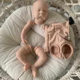 19inch Reborn Doll Kit Willa Sleeping Baby Soft Touch Unfinished Unpainted Doll Parts Soft Siliconen Reborn Kit with Body
