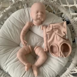 19inch Reborn Doll Kit Willa Sleeping Baby Soft Touch Unfinished Unpainted Doll Parts Soft Siliconen Reborn Kit with Body
