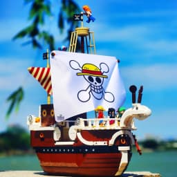 In Stock One Piece 1047Pcs +7pcs Figure Merry Luffy Boat Building Blocks Bricks Set Toys for Children Birthdays Christmas Gifts