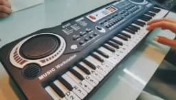 Kids Electronic Piano Keyboard Portable 61 Keys Organ with Microphone Education Toys Musical Instrument Gift for Child Beginner