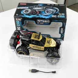2.4g Remote Control Off-Road Alloy Car with Shock Absorbers, Climbing Fast Car with Music, Lights, and Spray, Children's Electric Rc Toy, Boys' Holiday Gift