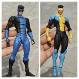 Mess Toys Invincible Anime Action Figure Mark Grayson Classic First Suit & Blue-Black New Suit Figurine Model Statue Gift Toys