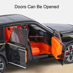 1:24 Alloy Rolls Royce Cullinan XM Model Diecast Toys Cars 6 Doors Opened Vehicles Pull Back Light Music Miniature Car Kids Gift