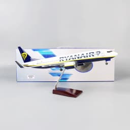 1:85 Scale Airplane Toy B737-800 Airplanes RYANAIR Airline Aircraft Model With Base Landing Gears Resin Miniature Plane For Kids