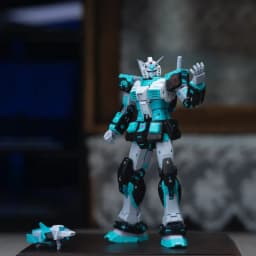Limited Rg 1/144 Rx-78-2 Ver.2.0 Hatsune Miku Ver. Assembly Model Kit Action Figures Fashionable Plastic Toys Collectable Models