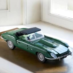 2026 New 1673pcs British Classic Supercar Retro Convertible 77 RW Sportscar Building Block Model Toy Birthday Ornament Gift