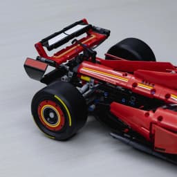 1361PCS Technical 1:8 Red SF-24 Racing Car Building Blocks Set MOC Formula Race Car Model Assembly Toy Birthday Gift for Boys