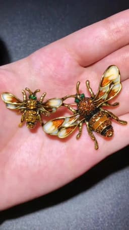 Wuli&baby Vintage Bees Brooches For Women Men Rhinestone Enamel Insects Casual Party Brooch Pin Gifts