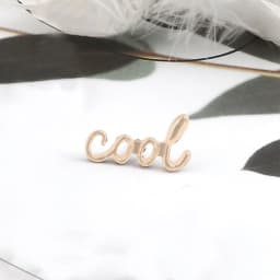 Cool Music Note Enamel Brooches Fashion Guitar Microphone Metal Badges Piano Notes Lapel Pins Musician Jewelry Gifts for Friends