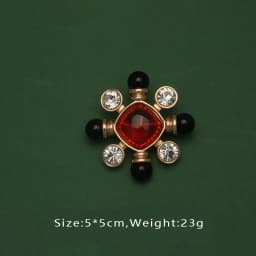 Baroque French Retro Pearl Exquisite Brooch Pin Summer Skirt Badge Bag Brooches For Woman Party Accessories