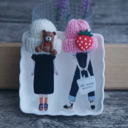 2Pcs/Lot Fashion Brooch For Woman Girl Cute Acrylic Brooch Pins Badge Clothing Accessories High Quality Gifts