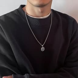 Vintage Simple Alien Human Coin Pendant Choker Necklace for Men Trendy Punk Long Chain on the Neck Jewelry Accessories Male Gift