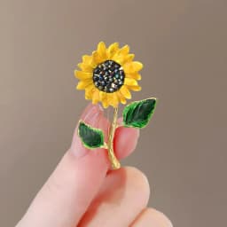 Shiny Rhinestone Sunflower Brooch Pin For Women Luxury Zircon Daisy Flower Collar Badge Elegant Floral Bouquet Corsage Jewelry