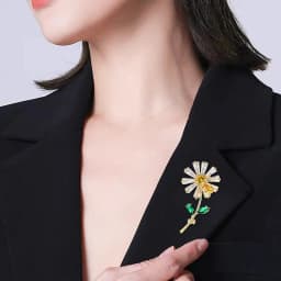 Shiny Rhinestone Sunflower Brooch Pin For Women Luxury Zircon Daisy Flower Collar Badge Elegant Floral Bouquet Corsage Jewelry