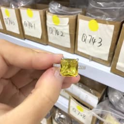 Huitan Simple Princess Yellow Cubic Zirconia Rings for Women Wedding Engagement Party Temperament Female Rings Fashion Jewelry