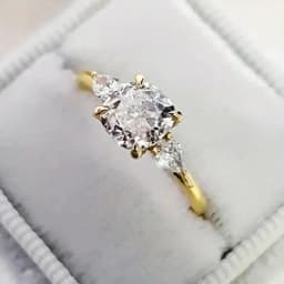 Huitan Cushion Shaped Cubic Zirconia Rings for Women Fashion Contracted Design Wedding Accessories Engagement Rings Hot Jewelry
