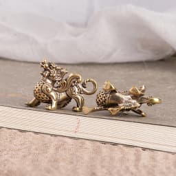 Antique Copper Chinese Mythical Beast Pixiu Miniature Figurines Ornaments Brass Lucky Animal Kirin Dragon Desktop Decorations