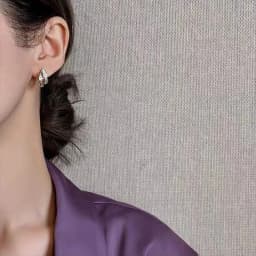 2024 New Design Shell Zircon Arc Metal Stud Earrings For Woman Korean Fashion Jewelry Party Student Girls Elegant Accessories