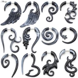 Alisouy 2pc 16G Fake Cheater Ear Plug Gauge Gray Black Color Acrylic Flesh Earring Wing Heart Spiral Shape Body Piercing Jewelry