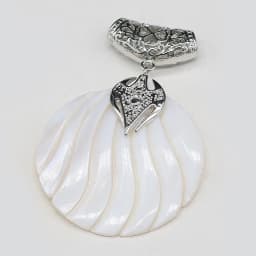 Natural Mother of Pearl Shell Round Pendant Exquisite Handmade Crafts Making Necklace Bracelet Accessories Jewelry For Women
