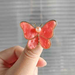 Fashion Pearl and Rhinestone Brooches for Women Baroque Trendy Butterfly Pins Clothes Accessories Wedding Gifts