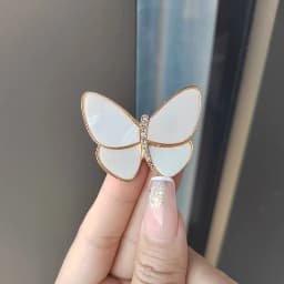 Fashion Pearl and Rhinestone Brooches for Women Baroque Trendy Butterfly Pins Clothes Accessories Wedding Gifts
