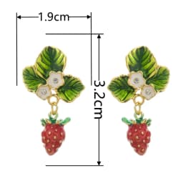 Retro Exaggerated Baroque Love Strawberry Women's Earrings 2023 Fashion New Fruit Series Leisure Holiday Jewelry Ear Accessories