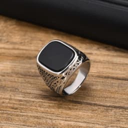 Vnox Rock Punk Onyx Stone Rings for Men, Stylish Solid Stainless Steel Metal Signet Ring,Cool Fashion Gifts for Him Jewelry