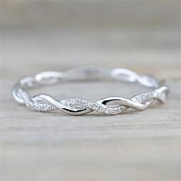 Huitan Classic Women Twist Rings with Dazzling Cubic Zirconia Stone 3Metal Colors Temperament Elegant Female Finger Ring Jewelry