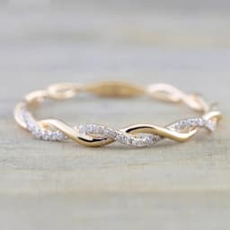 Huitan Classic Women Twist Rings with Dazzling Cubic Zirconia Stone 3Metal Colors Temperament Elegant Female Finger Ring Jewelry