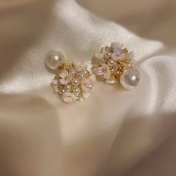 Elegant Imitation Pearl Earrings Women Double Side White Shell Pearl Stud Earrings Exquisite Ear Jewelry For Party Banquet A-