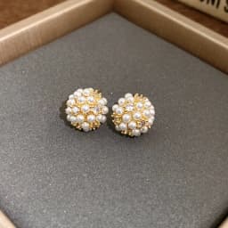 Elegant Imitation Pearl Earrings Women Double Side White Shell Pearl Stud Earrings Exquisite Ear Jewelry For Party Banquet A-