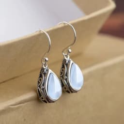 Huitan Green/Red Pear Stone Drop Earrings for Women Ethnic Style Aesthetic Carved Pattern Temperament Lady's Earrings Jewelry