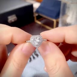 Huitan Timeless Style Love Shaped Cubic Zirconia Wedding Rings Women Luxury Proposal Engage Ring Anniversary Gifts Heart Jewelry