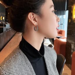 French Retro Web Celebrity Eardrop Harbor Style Earrings 2020 New Fashion Minority Fashion Design Individual Earrings Woman
