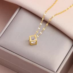 New In Sweet Sexy Beating Heart Series Pendant Necklaces For Women Luxury Fashion Female Stainless Steel Clavicle Chain Jewelry