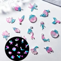 50pcs/bag Random Color Luminous Resin Charms Love Heart Nails Decoration Glow in The Dark Scepter Nail Art Accessories Parts
